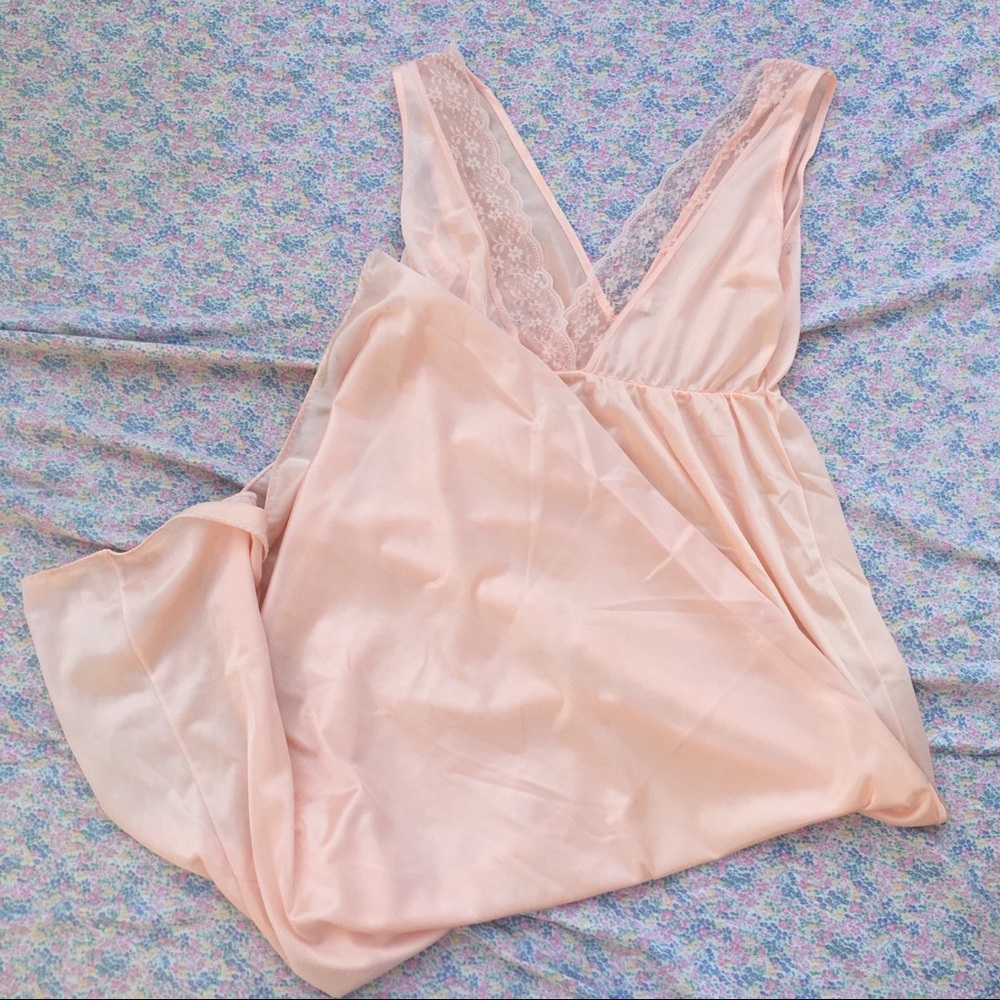 PEACH LACE SLIP - Picture 2 of 2